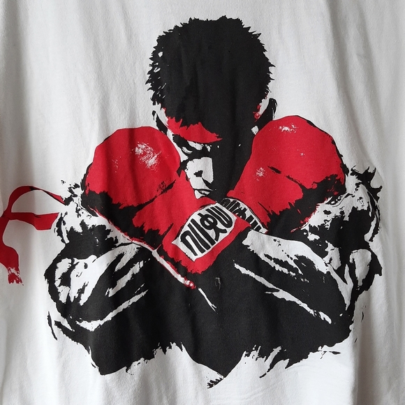 NWT Uniqlo x Street Fighter Men's L - Picture 3 of 4